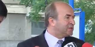 Constitutia nu poate suprima drepturi fundamentale. Oug Pe Amnistie Si Gratiere Este Pe Teava Raspunsul Lui Toader Cand I S A Cerut Sa Garanteze Ca Nu Va Fi Data O Asemenea Ordonanta Aktual24