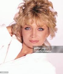 976 Barbara Mandrell Photos & High Res Pictures