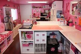 I love your craft room! Craft Room Pink 25 Ideas