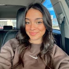 Amy Pineda's Instagram, Twitter & Facebook