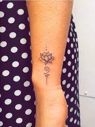 20 Beautiful Wrist Tattoo Ideas Wrist Tattoos For Women Unalome Tattoo Small Wrist Tattoos