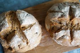 Pain Au Levain A La Farine D Epeautre Caviar Champagne