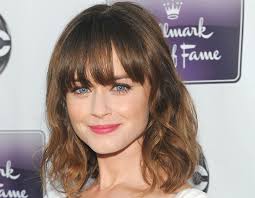 You can apply dark purple or dark. Makeup Blue Eyes Brown Hair Fair Skin Brown Hair Blue Eyes Hair Colors For Blue Eyes Dark Hair Blue Eyes