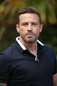 Hollyoaks: Warren Fox and Brody Hudson try to track down Sienna Blake