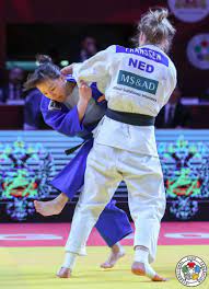 Jun 06, 2021 · van 6 tot 13 juni komen de judoka's van judoteamnl in actie op het wk in budapest. Judoinside Juul Franssen Judoka