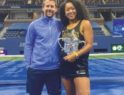 She grew up in the united states but holds japanese citizenship and represents japan on the court (her mother is from japan, her father from haiti). Naomi Osaka Tennis Magazin