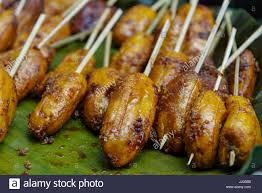 Turon is a popular snack and street food here in the phiippines. Philippinische Traditionelles Dessert Turon Gebratene Banane Stockfotografie Alamy