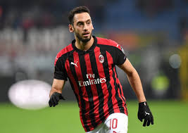 Milan poses with the most valuable player of the month award ahead of the serie a match between ac milan and juventus at. Mikel Arteta Keeping Eye On Ac Milan Outcast Hakan Calhanoglu