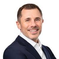 Colette Ward's Instagram, Twitter & Facebook