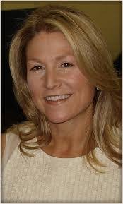 Lisa Melone's Instagram, Twitter & Facebook