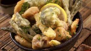 Scaldate l'olio per friggere in una padella; Fritto Misto Di Verdure Idee Green