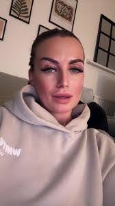 Bethany Whitehead's Instagram, Twitter & Facebook