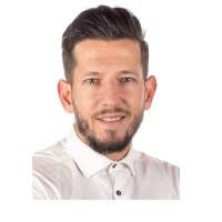 100+ profils pour “Gros”