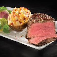 Marinated beef tenderloin is something you can add confidently add to your party menu. Filet Mignon Marinade Garlic Thyme And More Mouthwatering Flavors That Bring Out The Filet Mignon Recipes Grilled Filet Mignon Marinade Filet Mignon Recipes