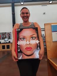 My exact words when I saw it: “Oh my f*cking god it's huge!” I don't know  how I'm gonna handle reading a book this big but I'll make it work!