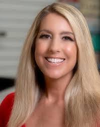 Stephanie Hart's Instagram, Twitter & Facebook