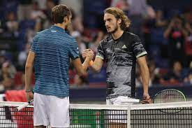 Tsitsipas, 22, faces german sixth seed alexander zverev in the last four. Medvedev Kann Tsitsipas Nicht Mehr Ernst Nehmen Tennis Magazin