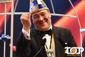 Der karneval steht zur disposition. Armin Laschet Brilliert Bei Der Akv Ordensverleihung Wider Den Tierischen Ernst Top Aachen