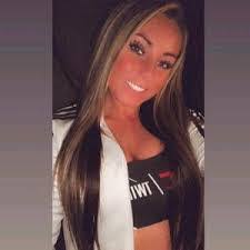 Leah Browder's Instagram, Twitter & Facebook