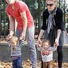 Anna paquin, stephen moyer & alexander skarsgard bloody & nude: 3