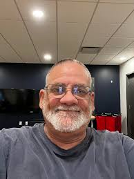 Hey guys I'm Robbie , new to The group, looking to make some new friends  and maybe more…@