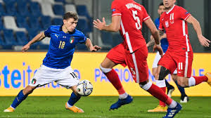 Italia sigue cosechando resultados positivos en una etapa dorada para el fútbol italiano. Italia Polonia Le Pagelle Barella E Ovunque Scomparso Lewandowski Goal Com