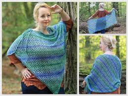 Es ist ein wunderschönes helles cerise. Strickanleitung Schal Stola Poncho Fanyamar