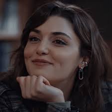sen cal kapimi episode 20 hande ercel turkish women beautiful beautiful curly hair