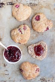 Herzige Erdbeer Scones Maras Wunderland Britische Rezepte Valentinstag Backen Susse Teilchen