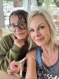 Kelly Rea (@petraskincare) • Instagram photos and videos