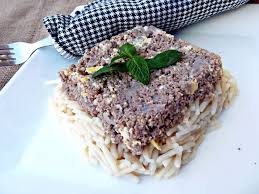 Makaroun Bel Turk Recette Algerienne De Pate A La Viande Hachee Et Oeuf Le Blog De Recette De Ratiba Gateaux Algeriens Cuisine Facile Gateau Facile Viande Hachee Recette Cuisine Facile
