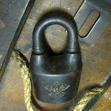 Antique Cowbell Padlock Victorian Era Russell & Erwin Co. R&E Creo vintage  USA