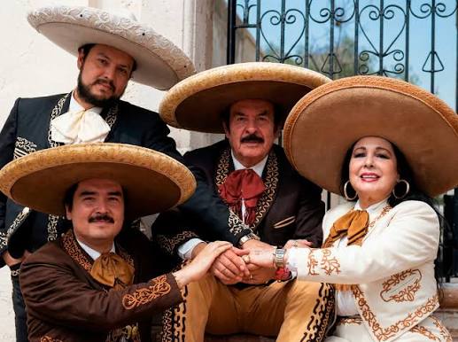 La historia de Antonio Aguilar y Flor Silvestre no solo fue un romance inolvidable, sino el nacimiento de una dinastía que mantuvo viva la esencia de la música mexicana. Junto a sus