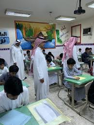 مدرسة عامر بن فهيرة مكة السعودية بالعلم تجذب العقول وبالأخلاق تجذب القلوب مصطفى نور الدين lab coat