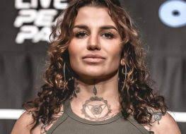 Leah Groth, Author at Celebwell — Page 4 of 32