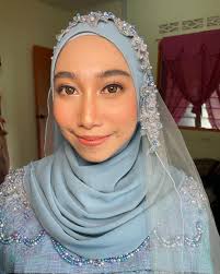 Muna Ahmad (@munaahmadmua) • Instagram photos and videos