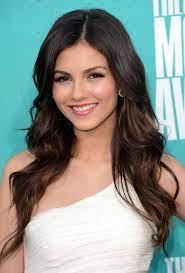 On july 31, 2016, actress victoria justice was at the 2016 teen choice. Victoria Justice Hairstyles Styles Weekly