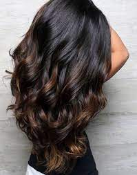 Balayage caramel se faire des mèches. Balayage Caramel Un Coup D Eclat Et Des Reflets Pour Les Cheveux Fonces