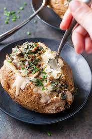 Cheesy Vegetarian Loaded Baked Potatoes With Spinach And Mushrooms Peas And Crayons Baked Potato Recipes Vegetarian Recipes Easy Spinach Stuffed Mushrooms