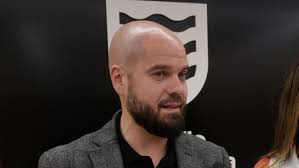 Puentes acusa a Domínguez y Pardo de hacer política "do bulo, como Trump e  Milei"