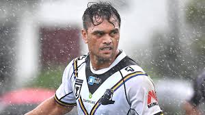 17th nov 1986 1.86m/93kg fullback. Karmichael Hunt Return Broncos Halfback Tom Dearden Stars Cairns Post