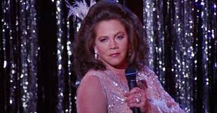 Do you like this video? Friends Guest Star Kathleen Turner Admits She Wouldn T Accept Role Of Chandler S Dad In 2019 Huffpost Uk