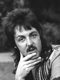 11 Gaya Rambut Ikonik Yang Tenar di Dunia Musik Dulu