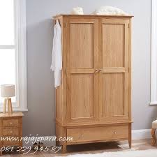 Produk lemari pakaian minimalis yang kami produksi mulai dari 2 pintu, 3 pintu, 4, 5 dan juga 6 pintu bisa anda sesuaikan dengan kebutuhan, produksi pertama kami sudah berpengalaman sejak tahun 1980 yang merupkan perusahaan turun termurun dan menjual produk berkualitas terbaik dari kayu. Harga Lemari Pakaian Anak Murah Minimalis Rajajepara Com