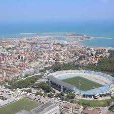 Its provincial capital is the city pescara, which has a population of 119,483 inhabitants. Pescara