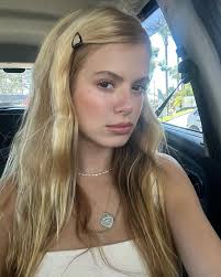 Julia Penteado (@juliapenteado_) • Instagram photos and videos