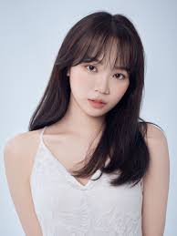 We learn by making mistakes. I make countless mistakes. But we still need  to live.- Kim Chae-won (born August 1, 2000) is a South Korean singer.  #kimchaewon #chaewon #lesserafim #produce48 #izone #kpop
