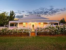 103 George Street Inverell Nsw 2360 Image 0 Houses Pinterest