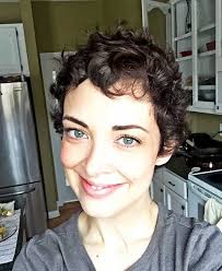 If you are experiencing thinning hair and hair loss, being born curly is to your advantage because nothing will disguise finer strands like texture. 20 Great Short Fine Curly Hair For Women Short Haircuts
