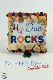 My little hands craft have kids make this little handprint craft. 25 Father S Day Crafts For Kids To Make Modern Homeschool Family
